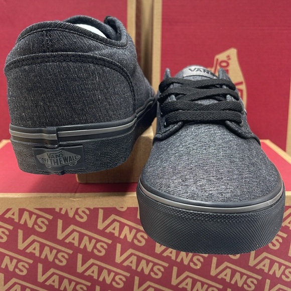 Vans WMNS Atwood
(Varsity Textile) Black/Pewter
VN0A45J9VEJ
Sneakers - Picture 6 of 16